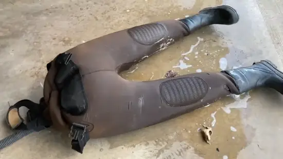Ways on How Do You Find a Leak in Fishing Waders