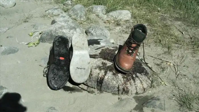 how to dry wader boots